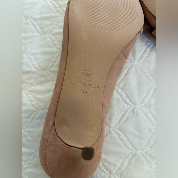 ANNE TAYLOR Pink Suede Kitten-Heel Shoes - Picture 7 of 8